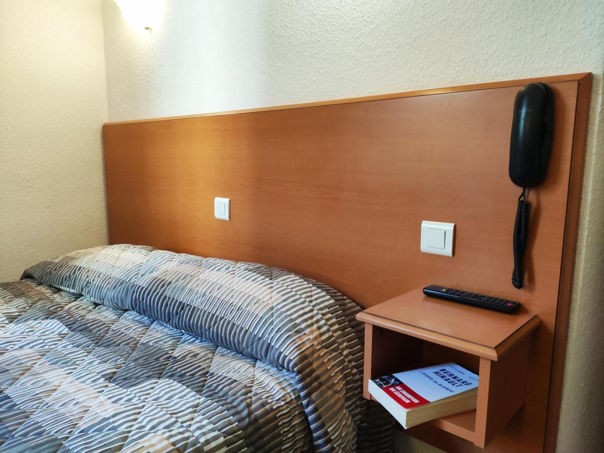 לורדה Hotel Compostelle מראה חיצוני תמונה