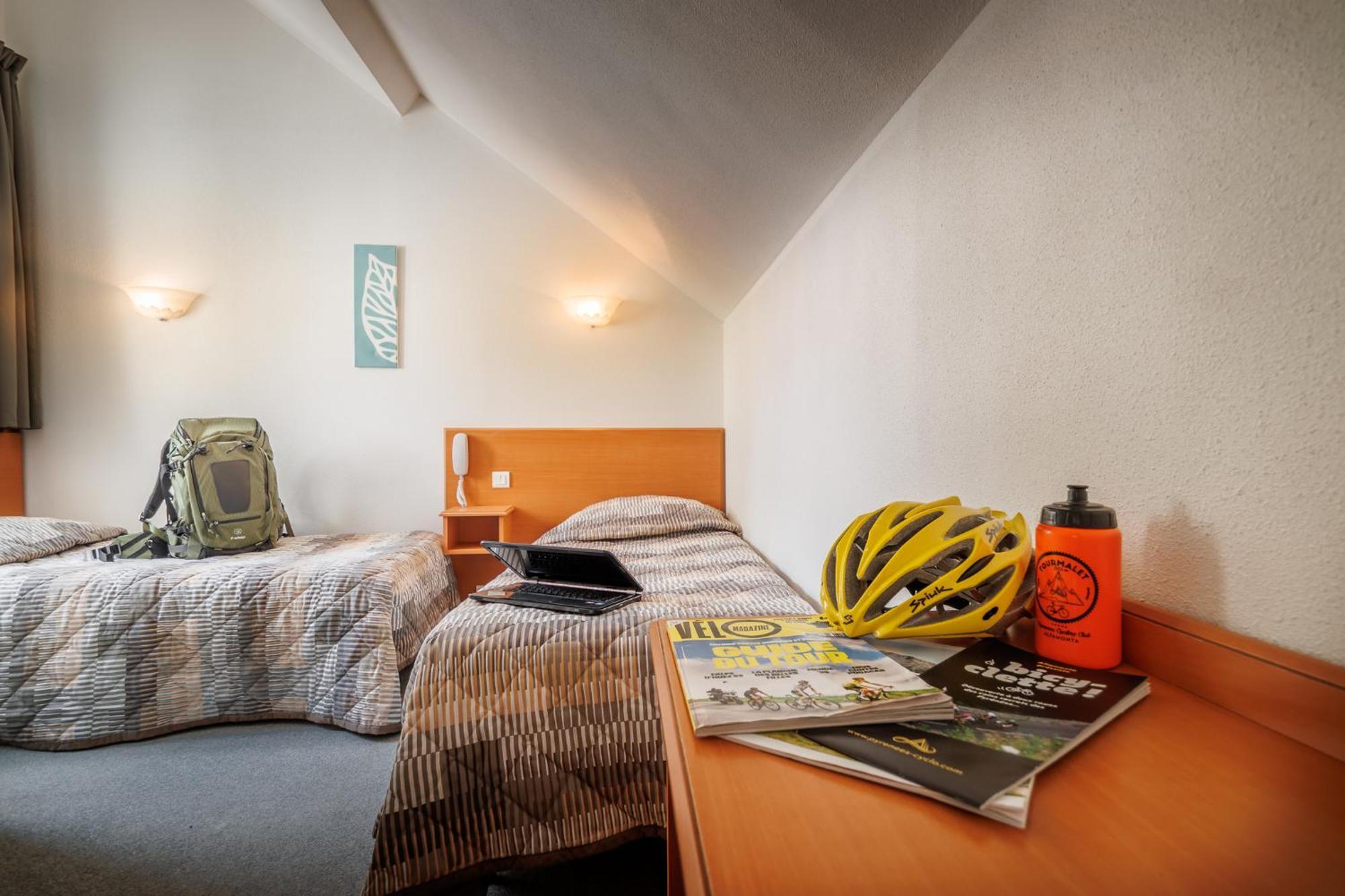 לורדה Hotel Compostelle מראה חיצוני תמונה