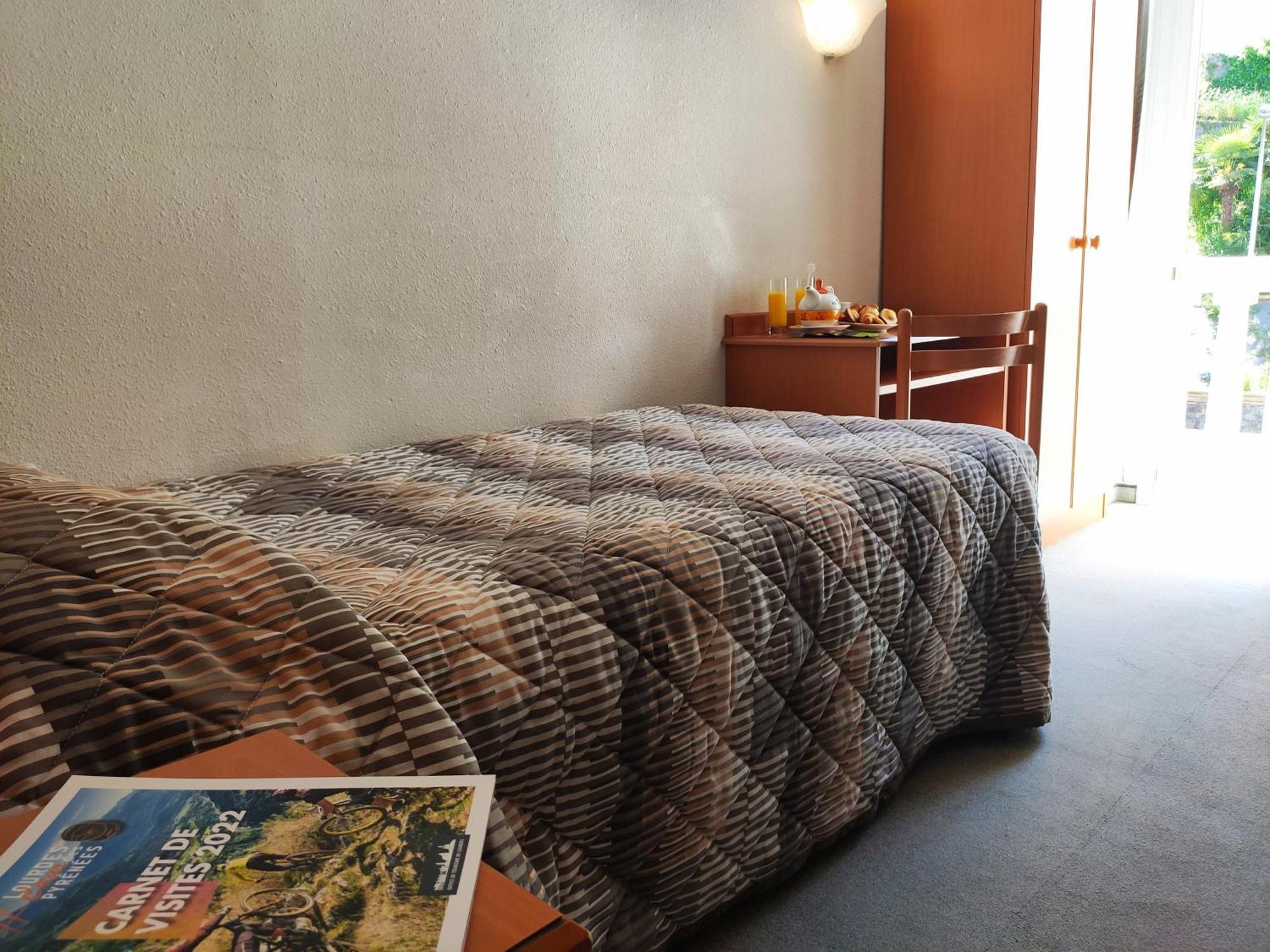 לורדה Hotel Compostelle מראה חיצוני תמונה