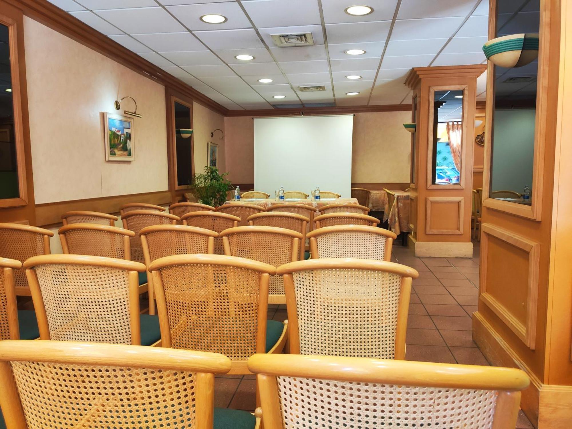 לורדה Hotel Compostelle מראה חיצוני תמונה