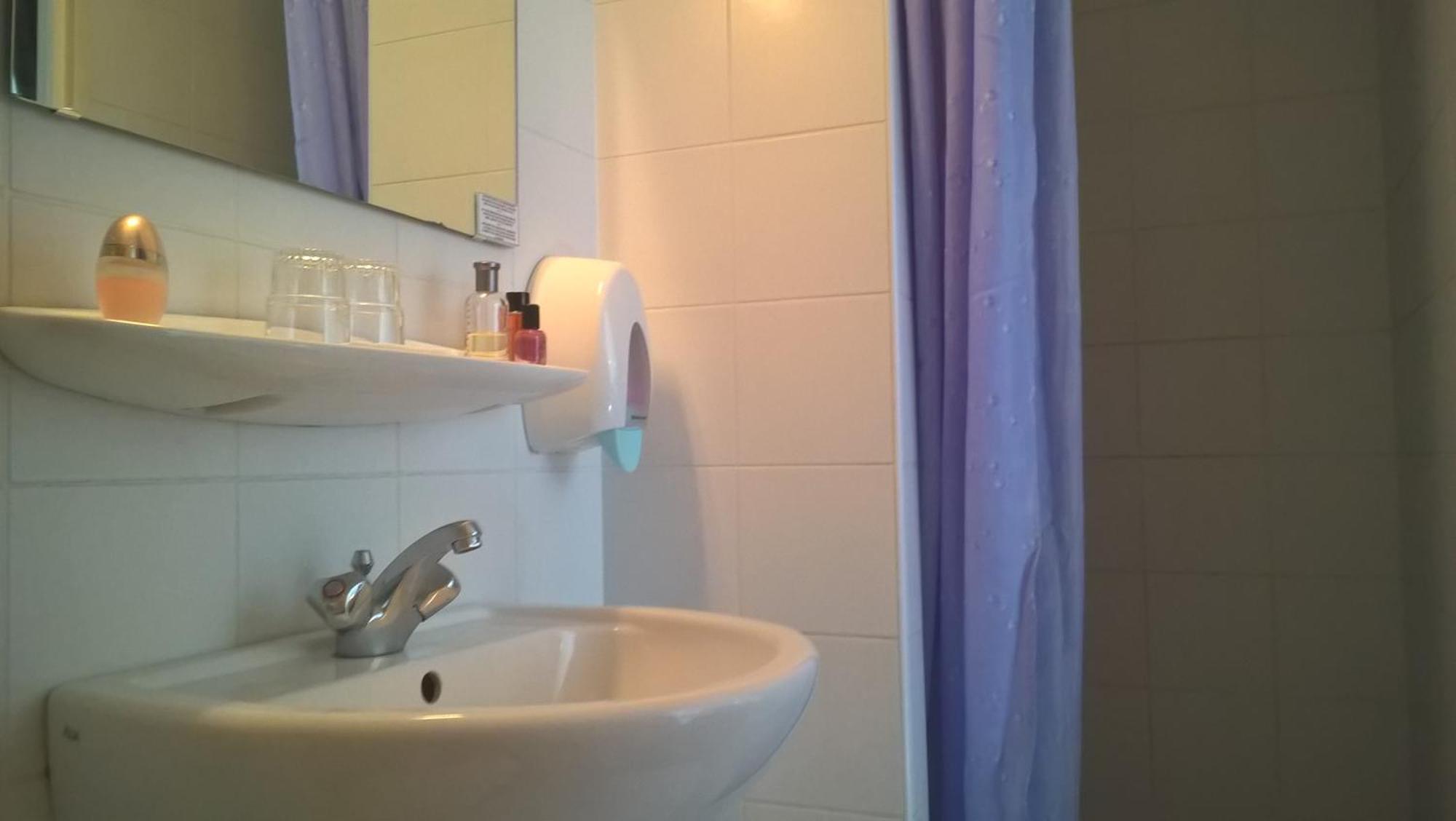 לורדה Hotel Compostelle מראה חיצוני תמונה
