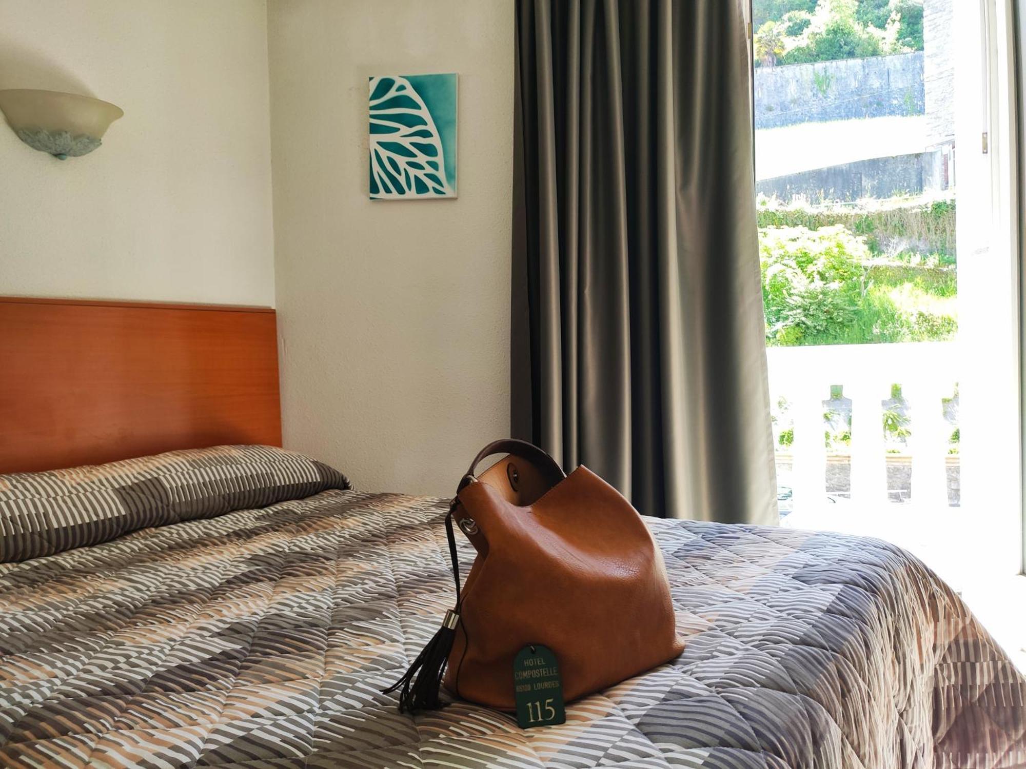 לורדה Hotel Compostelle מראה חיצוני תמונה